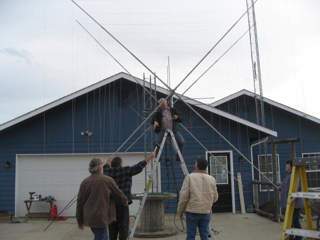 Attaching Reflector Element to Mast